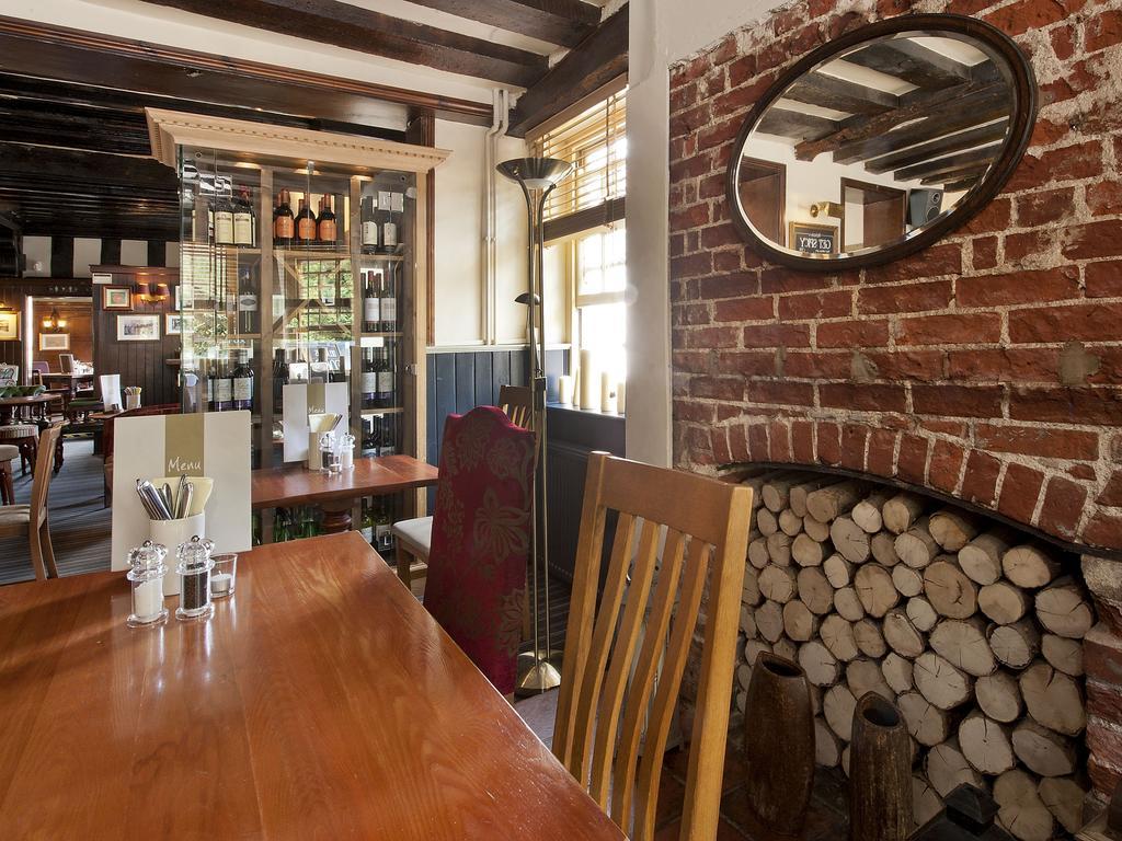 Bury St. Edmunds The Fox By Greene King Inns מראה חיצוני תמונה